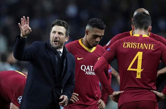 HLV Di Francesco bị sa thải sau những thất bại liên tiếp của AS Roma ở cả trong nước lẫn đấu trường châu Âu. Ảnh: Dailymail.